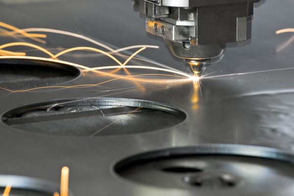 Laser-Cutting-2-600x400 دنیای نو - دنیای نو