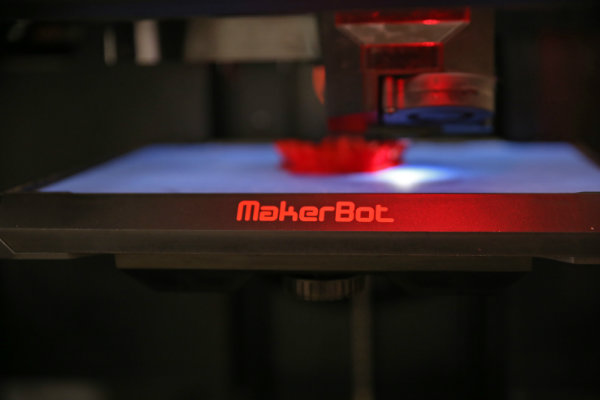 makerbot-3d-printer-0 دنیای نو - پرده برداری از پرینترهای سه بعدی ویندوز ۱۰